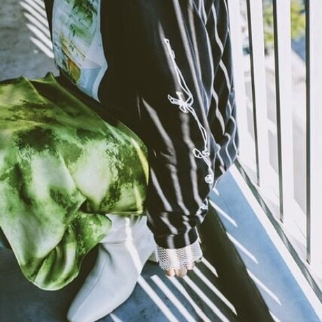 【ight】arm print L/S tee