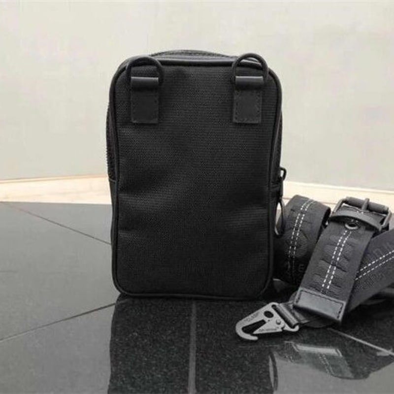 オフホワイト ショルダーバッグ OFF-WHITE ロゴ 男女兼用 | 株式会社 NICE 