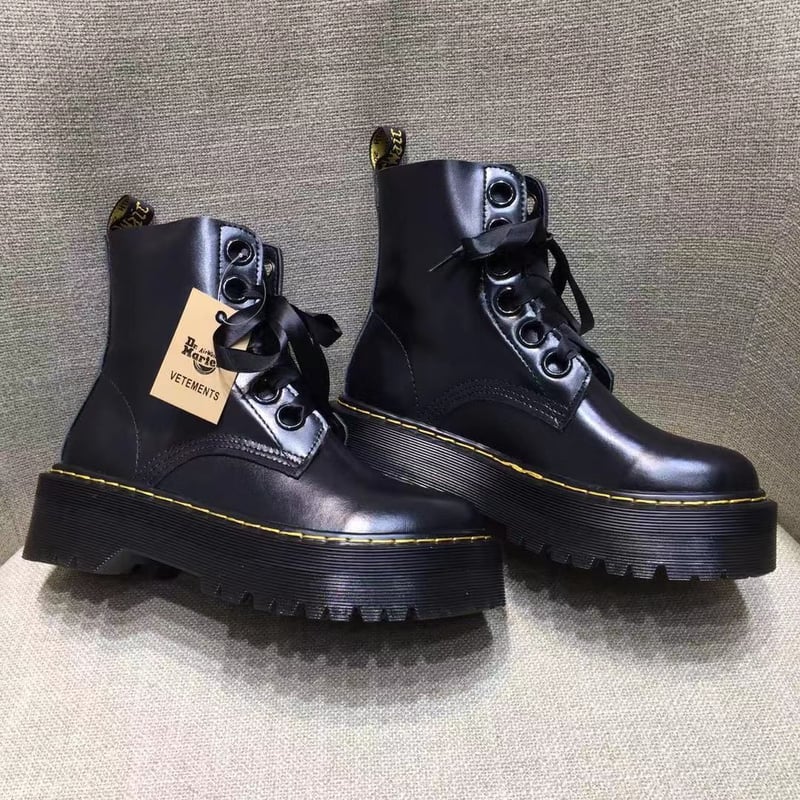 UK2セール☆ Dr.Martens ドクターマーチン 8ホール 正規品 厚底 | ¶哲男¶