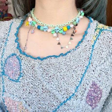 Alien’s party necklace