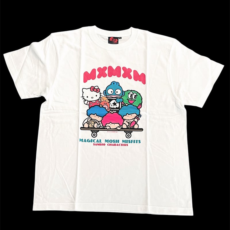 SANRIO CHARACTERS x MxMxM “なかよしスケートボード” TEE | d
