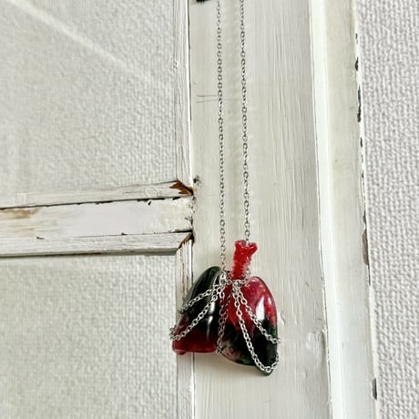 Bondage lungs necklace