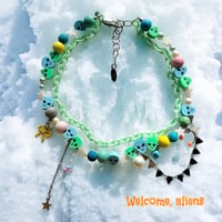 Alien’s party necklace