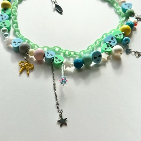 Alien’s party necklace