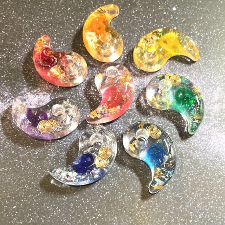 オルゴナイト宝珠と勾玉セット(*^^*)♪