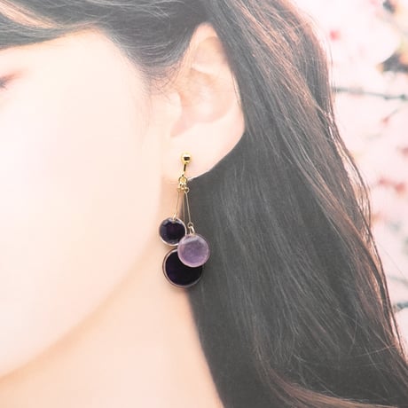 美濃和紙のバブルイヤリング・ピアス｜軽やかな和モダンスタイル｜深紫