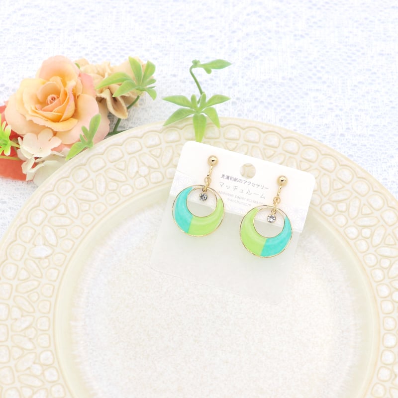 クリスタル揺れる丸【和紙のイヤリング/ピアス】緑×黄緑 | マッチュルーム