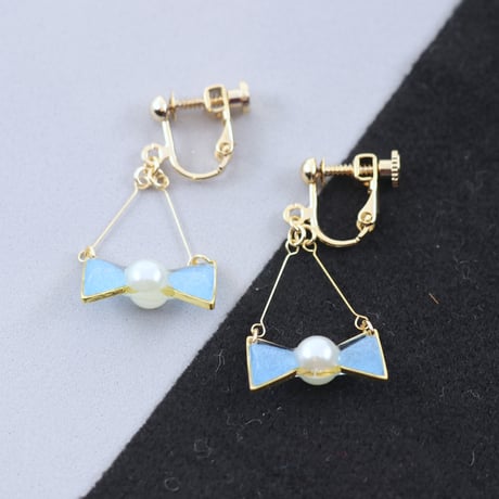 小さなリボン＊美濃和紙のイヤリング/ピアス＊水色