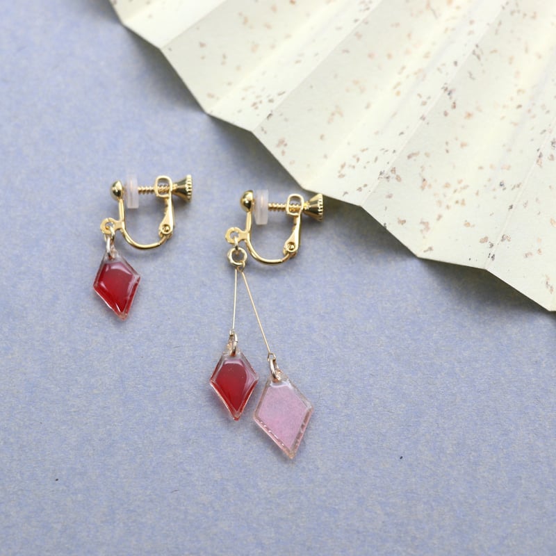 ひし形アシメ【美濃和紙のイヤリング/ピアス】赤×ピンク | マッチュルーム