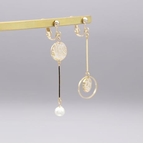 丸いアシメ【美濃和紙のイヤリング/ピアス】金-蔦