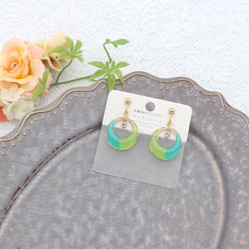 クリスタル揺れる丸【和紙のイヤリング/ピアス】緑×黄緑 | マッチュルーム