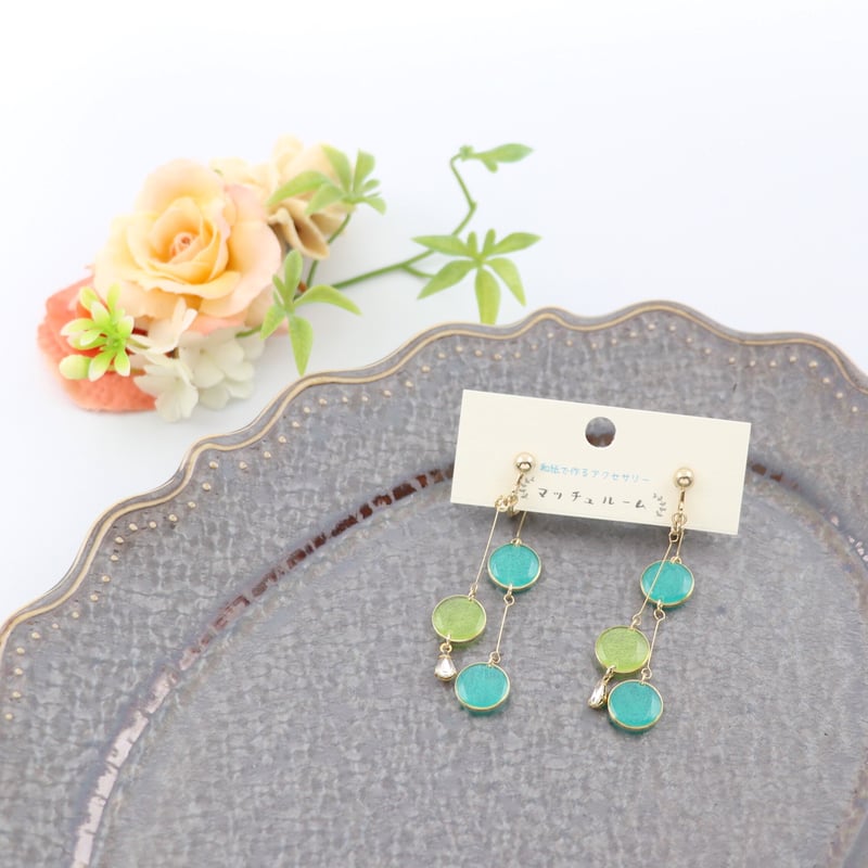 前後で揺れる水玉＊美濃和紙のイヤリング/ピアス＊黄緑×緑