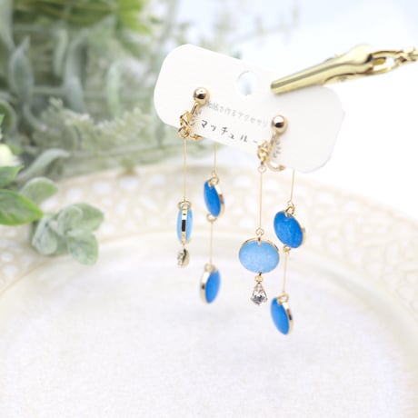 揺れる水玉【美濃和紙のイヤリング/ピアス】青×水色