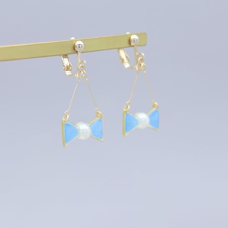 小さなリボン＊美濃和紙のイヤリング/ピアス＊水色