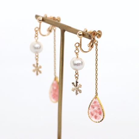 和紙のイヤリング/ピアス＊ドロップ＊雪チャーム＊コットンパール /ピンク