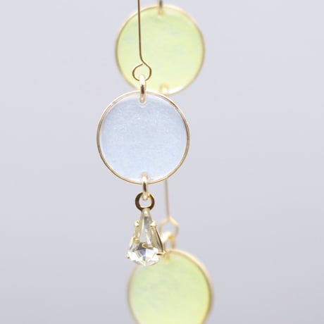 前後で揺れる水玉＊美濃和紙のイヤリング/ピアス＊ブルーグレー×黄色