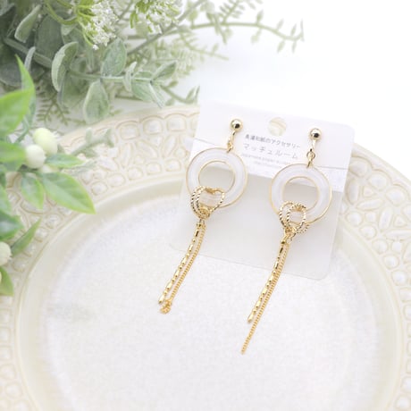 リースとチェーン【美濃和紙のイヤリング/ピアス】白