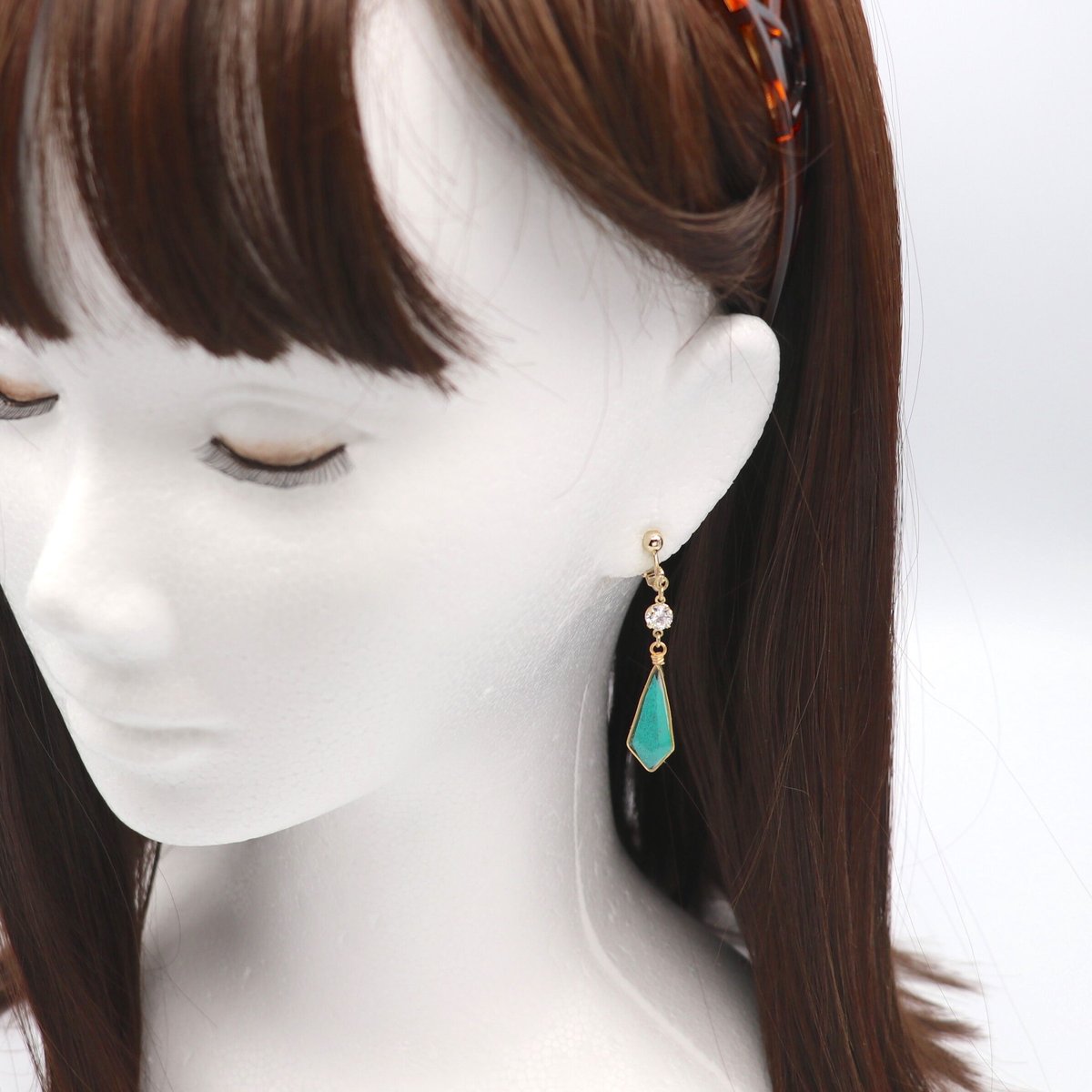 キラッと輝く変形ひし形*美濃和紙のイヤリング/ピアス*緑 キラッと輝く変形ひし形*美濃和紙のイヤリング/ピアス*緑