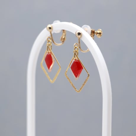 ひし形フープ｜美濃和紙のイヤリング・ピアス｜上品な和モダンスタイル｜赤