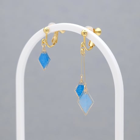 ひし形アシメ【美濃和紙のイヤリング/ピアス】青×水色