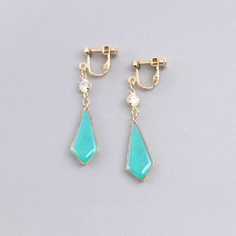 キラッと輝く変形ひし形＊美濃和紙のイヤリング/ピアス＊緑