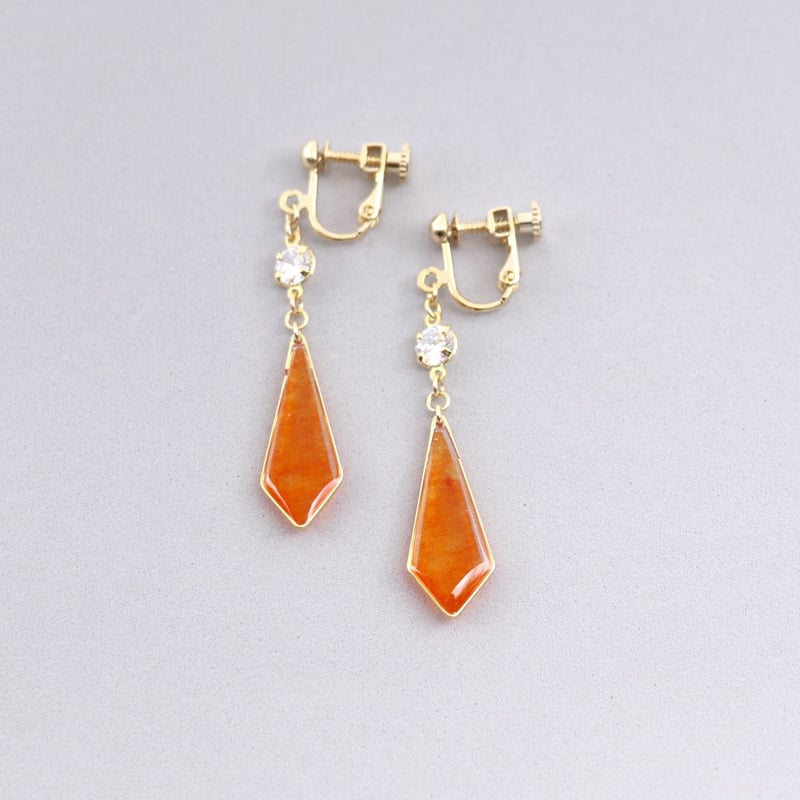 キラッと輝く変形ひし形＊美濃和紙のイヤリング/ピアス＊オレンジ