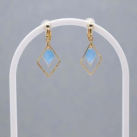 ひし形フープ｜美濃和紙のイヤリング・ピアス｜上品な和モダンスタイル｜水色
