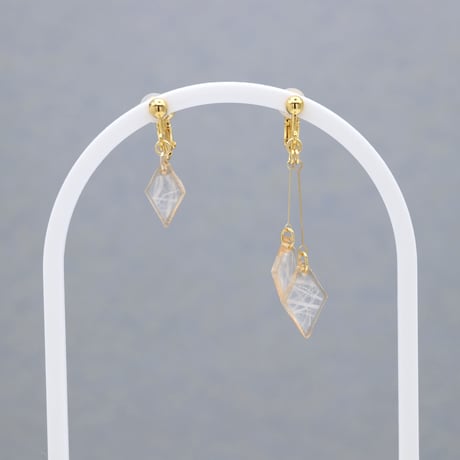 ひし形アシメ【美濃和紙のイヤリング/ピアス】小倉紙