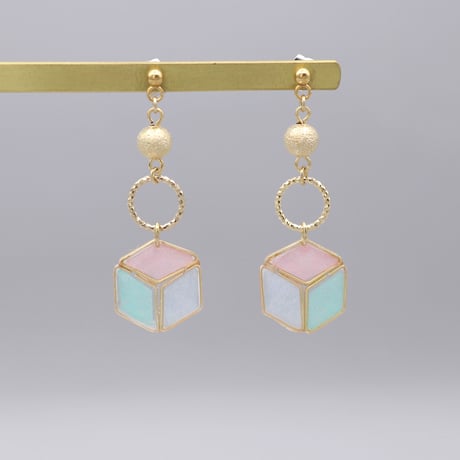 キューブ風3色＊美濃和紙のイヤリング/ピアス＊パステルカラー