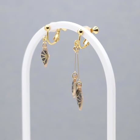 ひし形アシメ【美濃和紙のイヤリング/ピアス】麻の葉