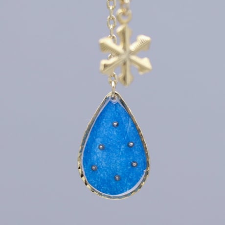 和紙のイヤリング/ピアス＊ドロップ＊雪チャーム＊コットンパール /青
