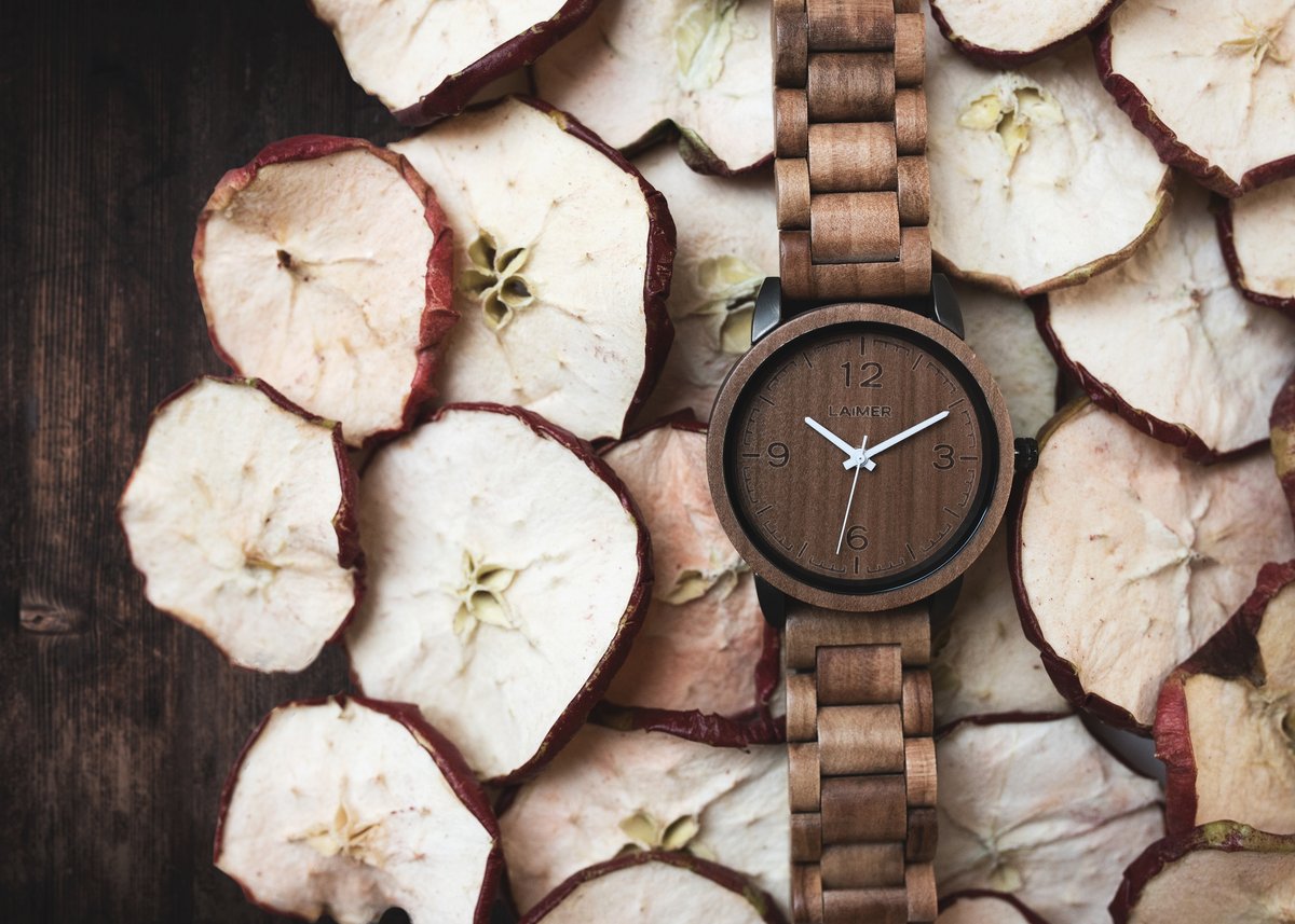 🍎天然りんごの木のメンズ腕時計🍎 | 木製腕時計ブランド専門店ウッド ...