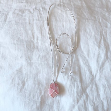 ピンクオパール⚪︎石包ペンダント ⑷