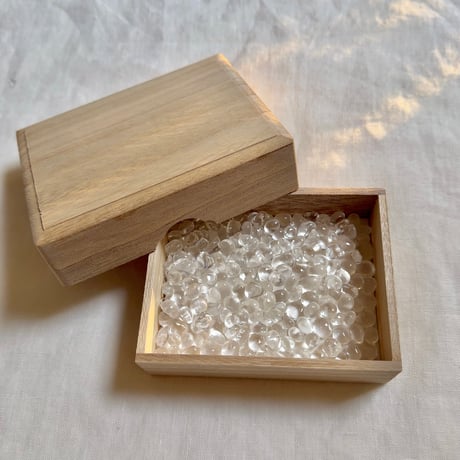 錬金さざれ・まるっこ水晶 & 魔法桐箱