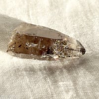 ちゅるちゅる黒系レムリアン水晶 (4)