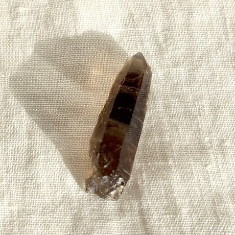 ちゅるちゅる黒系レムリアン水晶 (1)