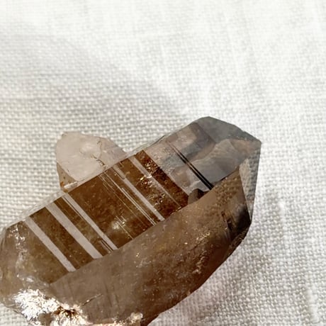 ちゅるちゅる黒系レムリアン水晶 (11)
