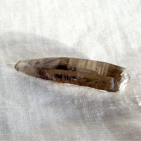 ちゅるちゅる黒系レムリアン水晶 (8)