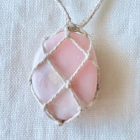 ピンクオパール⚪︎石包ペンダント ⑴