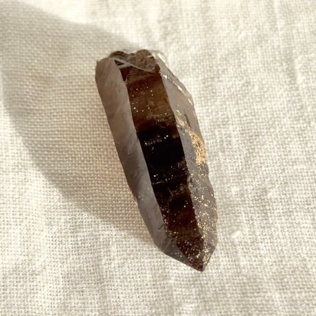 ちゅるちゅる黒系レムリアン水晶 (1)