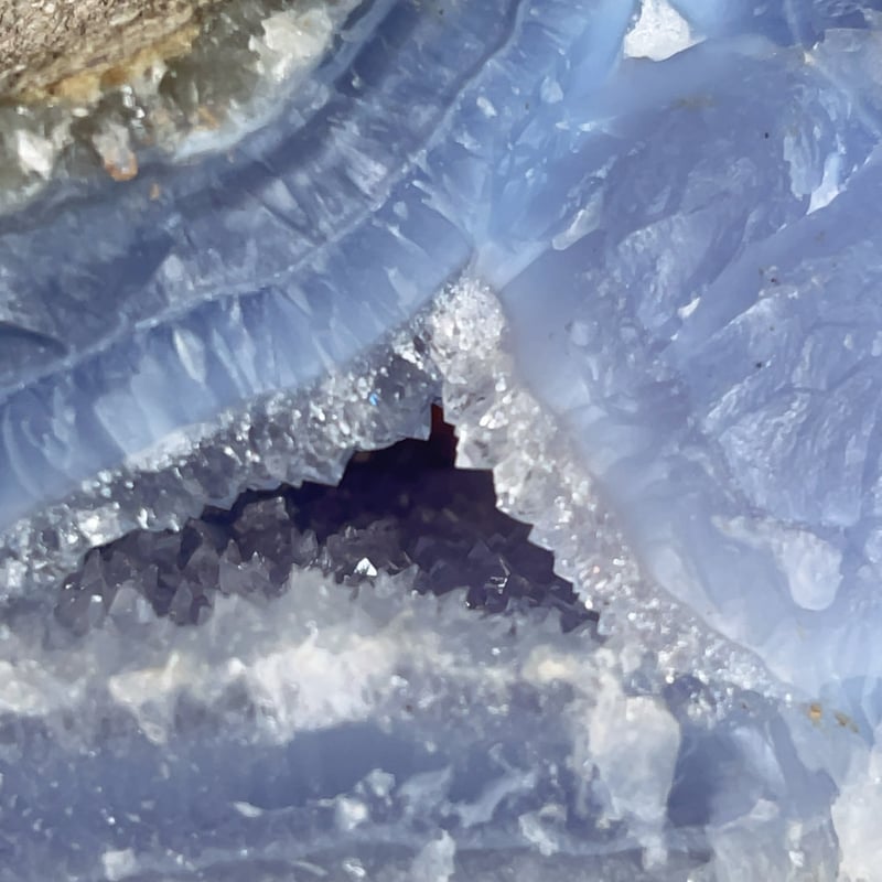 ブルーレースアゲート 蝶々（台座付き） ブルーレースアゲート 蝶々（台座付き）