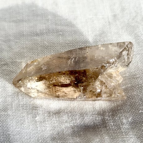 ちゅるちゅる黒系レムリアン水晶 (12)