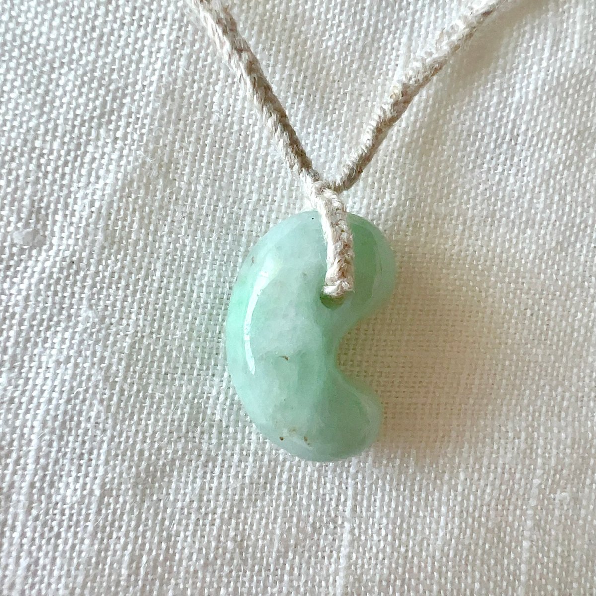 糸魚川翡翠◎神結勾玉ペンダント (3) | LAMYURIA