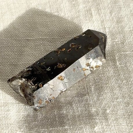 ちゅるちゅる黒系レムリアン水晶 (3)