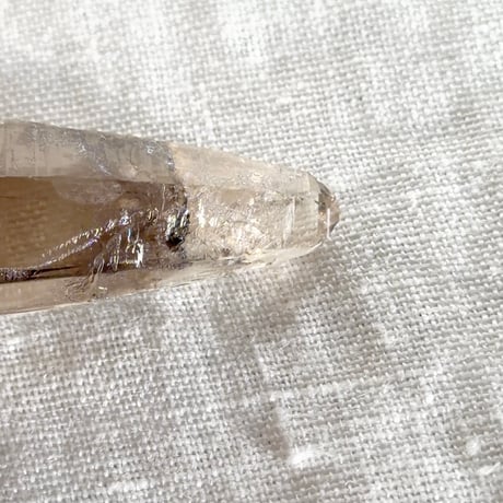 ちゅるちゅる黒系レムリアン水晶 (8)