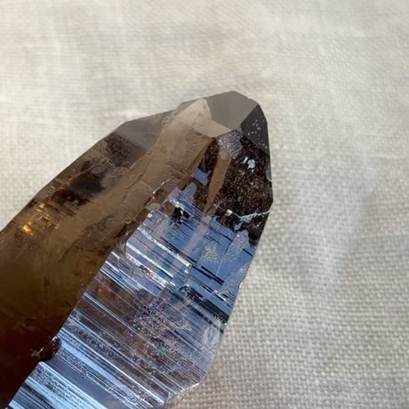 ちゅるちゅる黒系レムリアン水晶 (16)