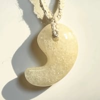 【プレミアム】陰陽の陽・静岡水晶◎神結勾玉ペンダント (2)