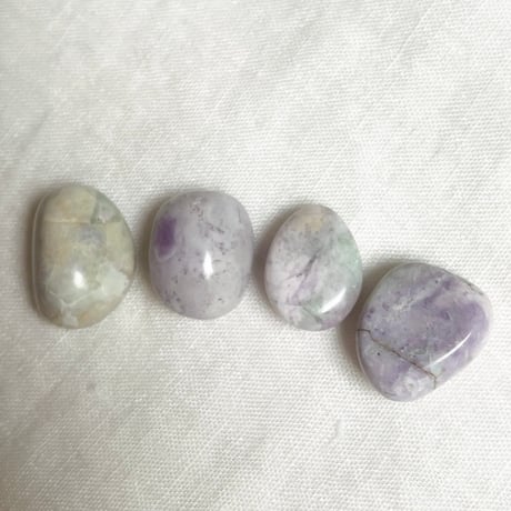 ＊sora⭐️様お取置き7,/2＊ラブラドライト　月とウサギ　カイヤナイトシリカ sora⭐️様お取置き7,/2＊ラブラドライト 月とウサギ カイヤナイトシリカ