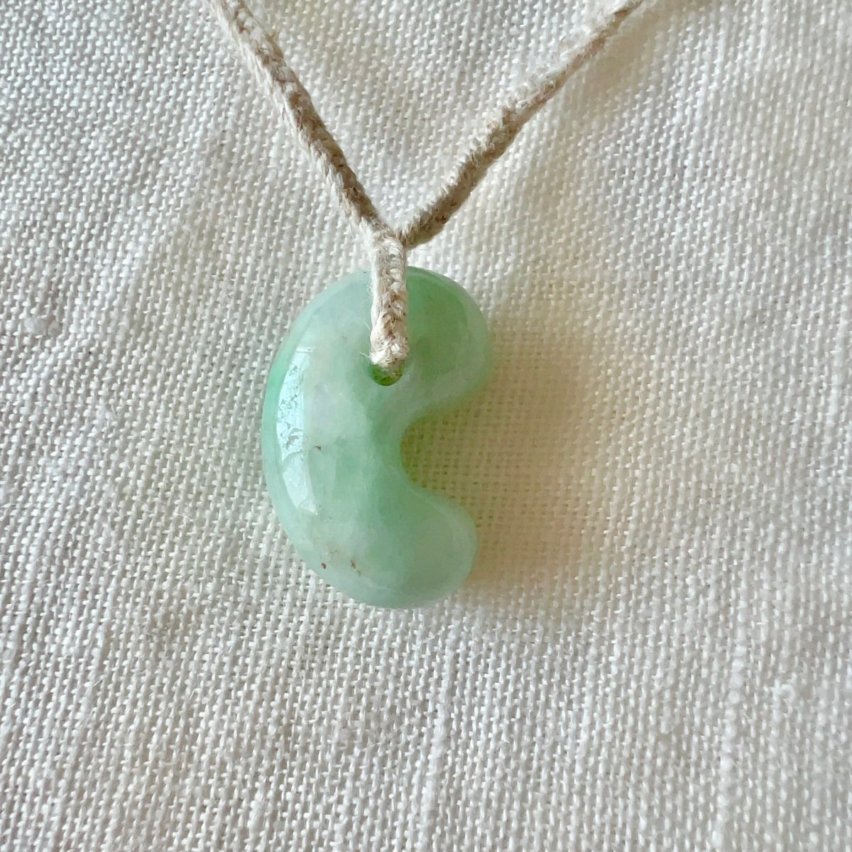 糸魚川翡翠◎神結勾玉ペンダント (3) | LAMYURIA