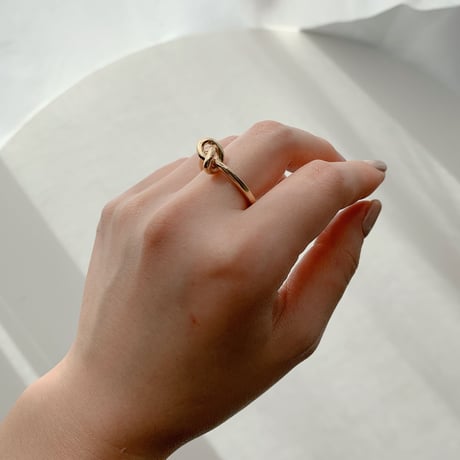 knot ring